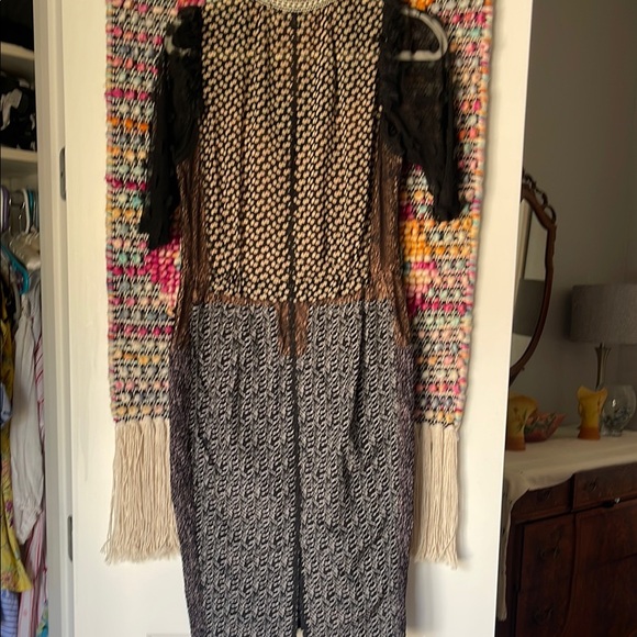 Elegant Black and Brown Lace Dress - Picture 6 of 9